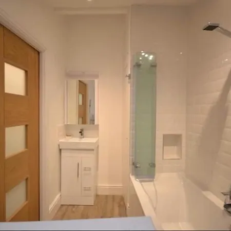 Compact, Central Apartment, Dog Friendly. Kingsbridge  Exterior photo